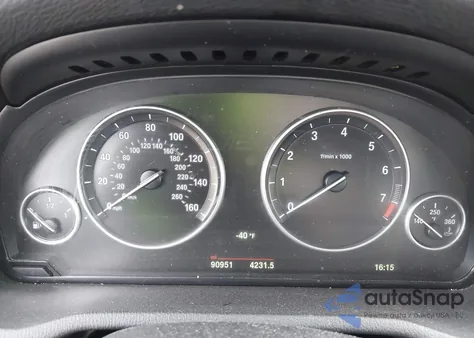 2016 BMW X3 xDrive28I z USA, uszkodzony, nr VIN 5UXWX9C51G0D75232